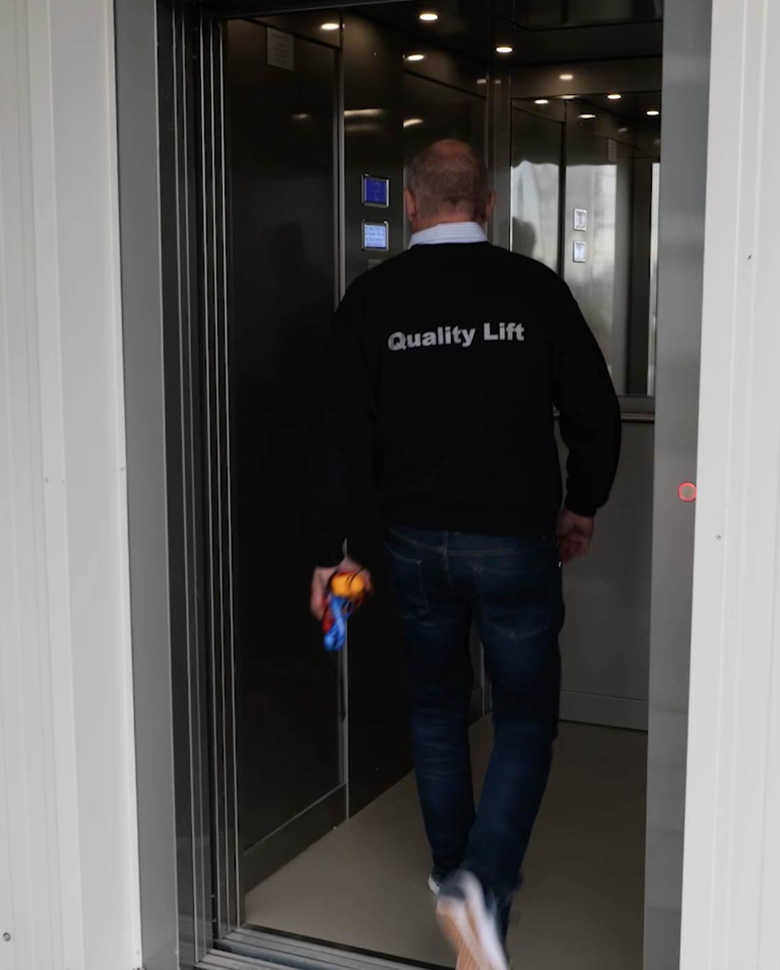 Quality Lift installeert liftoplossing voor Ekopak in Deinze (video)